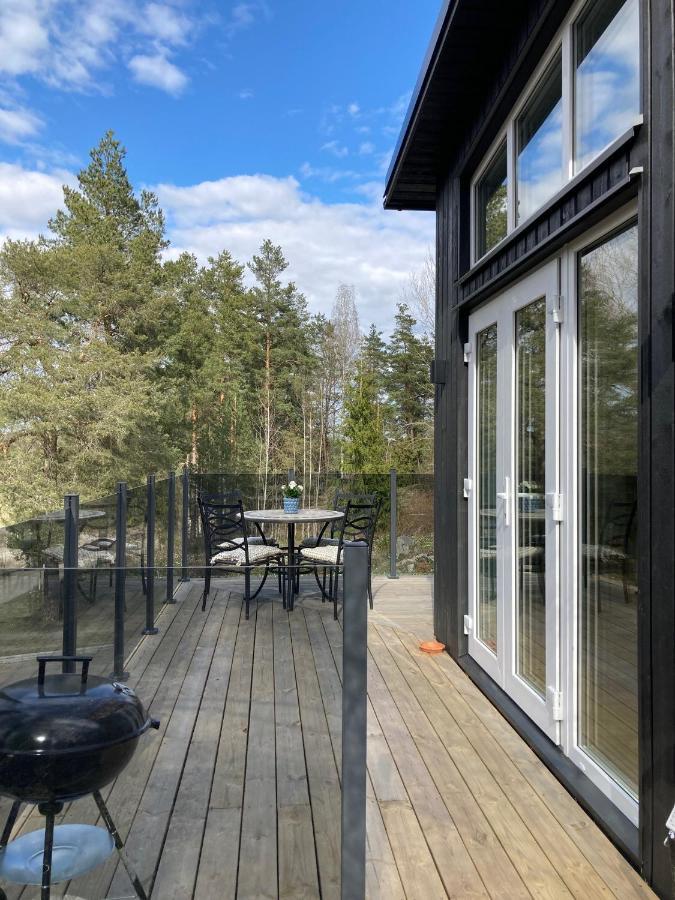 Cabin In The Woods, Close To Lake Maelaren Eskilstuna Kültér fotó